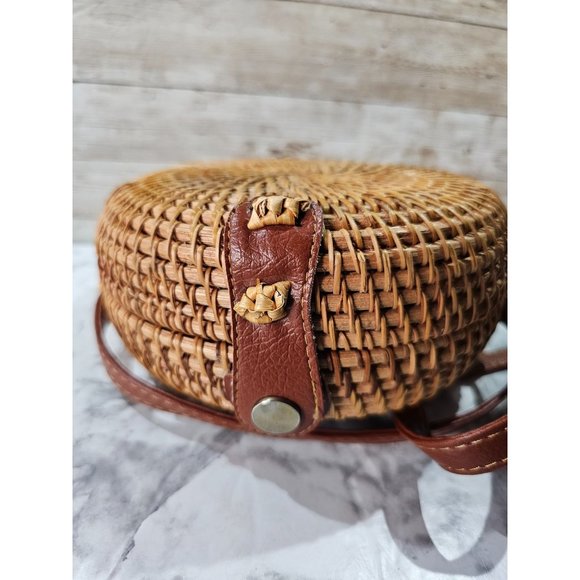 Spain Bags Vintage Woven Wicker Drum Crossbody Bag With Feet And Leather Strap From Spain